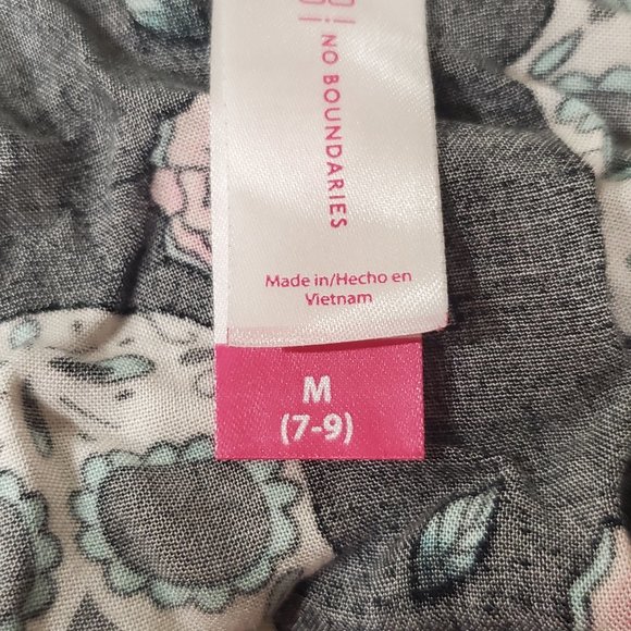 No Boundaries Medium Sugar Skull Tank Top - Picture 3 of 3